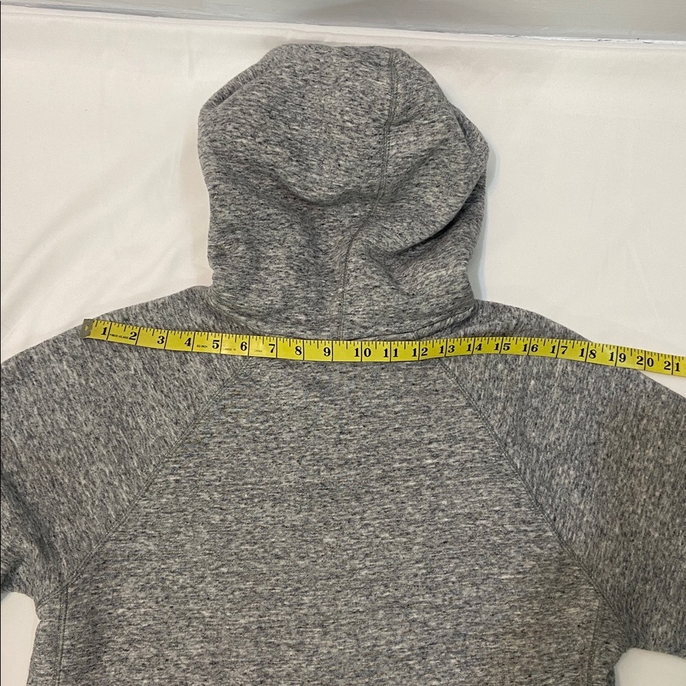Nike Sportswear Men’s Gray Heritage Pullover Hoodie. Size-Medium - Picture 4 of 13